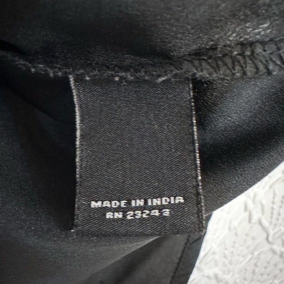 Black button down blouse - Picture 4 of 6